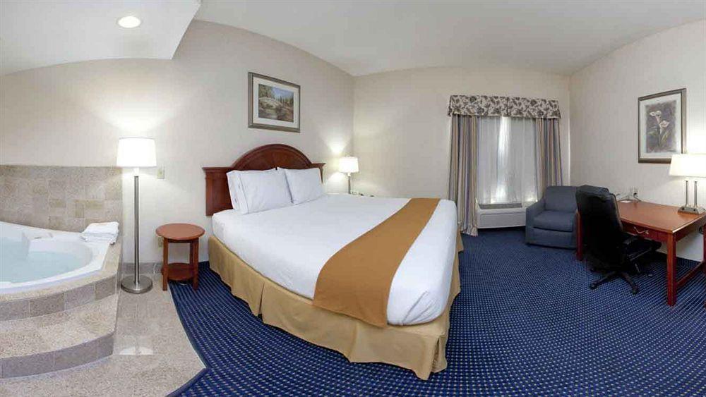 Holiday Inn Express Hotel & Suites Cleveland-Richfield By Ihg Brecksville Extérieur photo