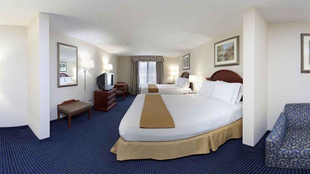 Holiday Inn Express Hotel & Suites Cleveland-Richfield By Ihg Brecksville Extérieur photo